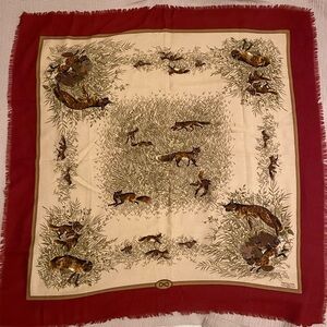 TRAFALGAR PRINTED SCARF . 33”33”